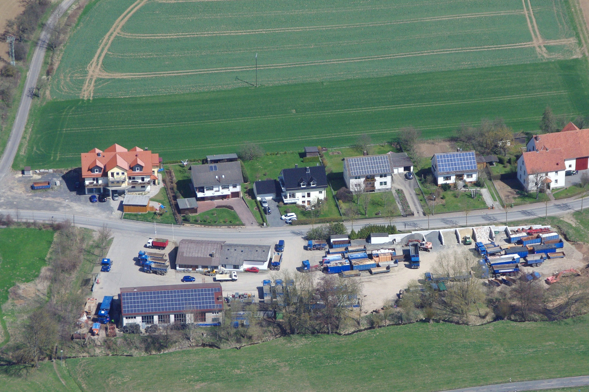 Luftaufnahme des Hammerlindl Betriebsgeländes in Wolfhagen
